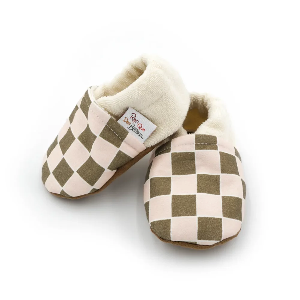 chaussons-damier-kaki-1