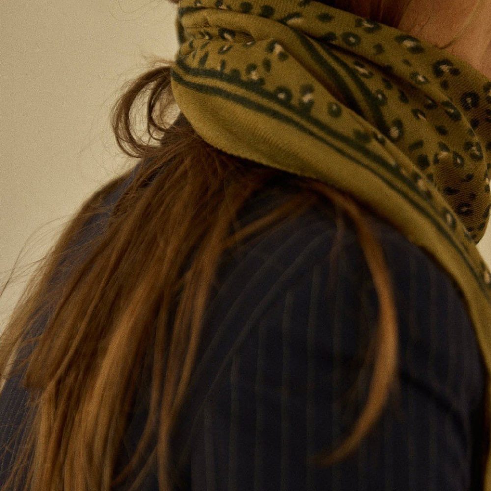 foulard-en-laine-leopard-cumin (1)